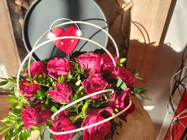 COMPOSITION FLORALE  , BOUQUET BULLE , CENTRE DE TABLE  PERSONNALISABLE