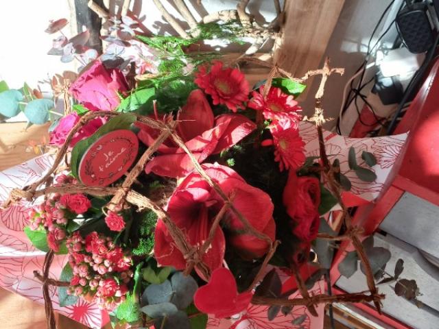 COMPOSITION FLORALE  , BOUQUET BULLE , CENTRE DE TABLE  PERSONNALISABLE