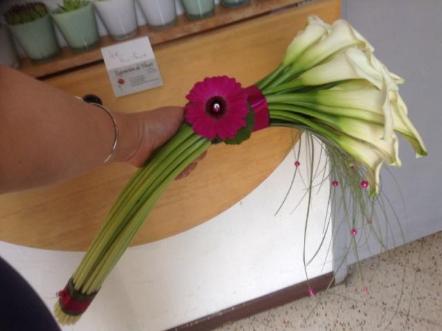 BOUQUET DE MARIEE, DECOR VOITURE ,EGLISE ,BOUTONNIERE ...